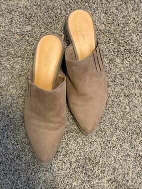 American Eagle Mules Size 9